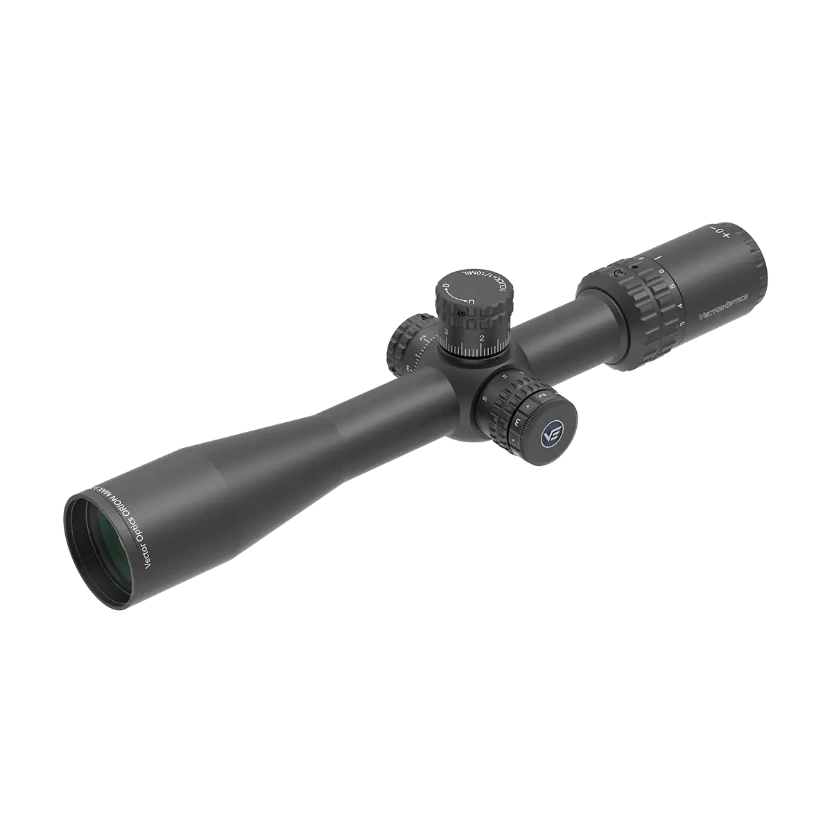 Seitliche Perspektive des Orion MAX Zielfernrohrs FFP 3-18x44 mit MIL-Absehen und robustem Gehäuse für präzise Zielerfassung.