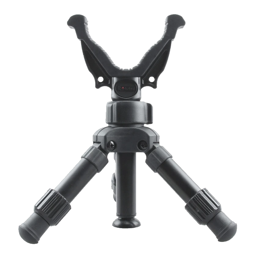 Kompaktes Tripod RSGR-06 mit V-Mount in niedriger Position, ideal für präzise Jagdaufnahmen. Leichtes Design mit robusten Carbonbeinen.