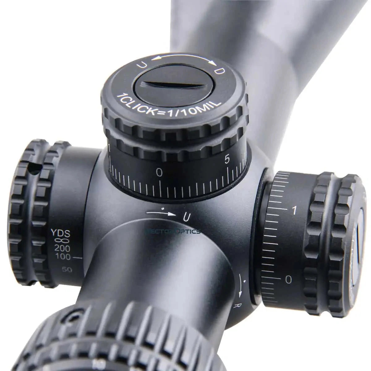 Detailansicht der Verstelltürme des Veyron 4-16x44 FFP Zielfernrohrs mit 1/10 MIL-Klicks und Parallaxenausgleichsskala.