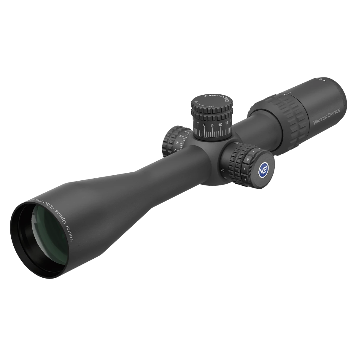 Seitliche Perspektive des Orion Pro Max 6-24X50 FFP Zielfernrohrs mit großen Verstelltürmen und First Focal Plane für Wettkampfschützen.