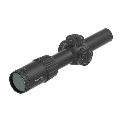 LPVO SFP Zielfernrohr Tauron 1–6×24 mit grün beschichteter Linse und fein einstellbarem Zoom für beidhändiges Zielen bei Jagd oder Sport.