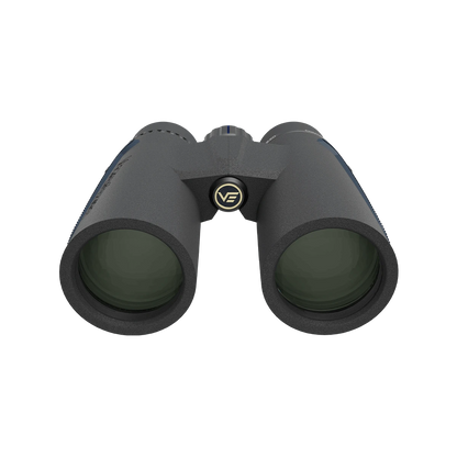 Frontansicht des Vector Optics Continental Plus 10x42 ED Fernglases mit großflächigen Objektiven für lichtstarke und kontrastreiche Beobachtungen.