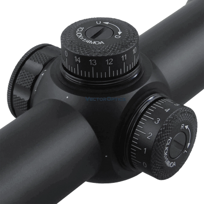 Detailansicht der Höhen- und Seitenverstellung des Grizzly 3–12×56 Zielfernrohrs mit 1/4 MOA Klicks für präzise Zielanpassung.