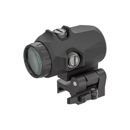 Rückansicht des Maverick-IV 3x22 Magnifier mit Justierschrauben für ≥ 90 MOA Anpassung, robustes Design für taktische Anwendungen.