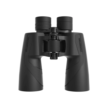 Detailansicht des Forester 7x50 Fernglases mit Dioptrienausgleich. Robustes, wetterfestes Design für präzise Beobachtungen.