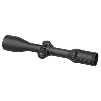 Perspektivische Ansicht des Zielfernrohrs Continental x8 2-16x50 SFP von Vector Optics mit mattschwarzem Finish für blendfreies Zielen.