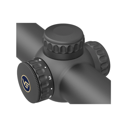 Detailansicht der Verstelltürme des Vector Optics Continental X6 1–6×24 Fiber mit beleuchtetem Absehen und robuster LPVO-Konstruktion.