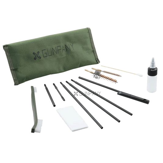 AR15 Feldreinigungsset - AR15 Reinigungsset | 12-teilig mit Bürsten, Reinigungsstäbchen und leerer Ölflasche in robuster grüner Tasche.