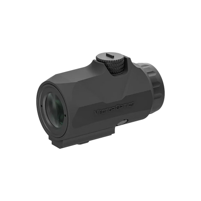 Kompakter Maverick-IV 3x22 Magnifier mit ergonomischem Gehäuse, geeignet für taktische Einsätze und Langzeitnutzung.