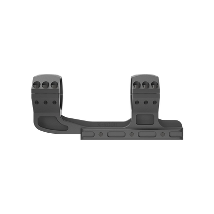 Seitliche Ansicht der Cantilever 40mm Höhe - 34mm Zielfernrohrmontage 0MOA mit robuster Bauweise für taktische Anwendungen auf Picatinny-Schienen.