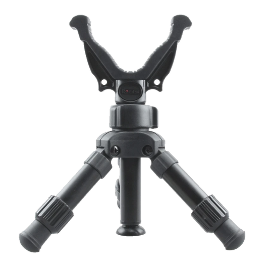 Kompaktes Tripod RSGR-06 mit V-Mount in niedriger Position, ideal für präzise Jagdaufnahmen. Leichtes Design mit robusten Carbonbeinen.