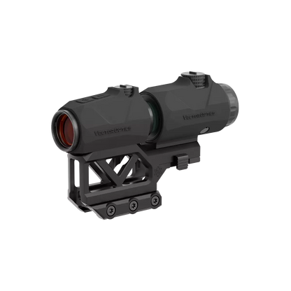 Maverick One-Piece Flip-Magnifier (VOGP-02 / XASR-RM01) mit stabiler Magnifier Montage für Gewehre von Vector Optics in Seitenansicht montiert.