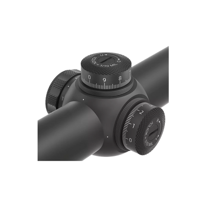 Grizzly Zielfernrohr 1–6×24i mit HD Fiber Optik, Nahaufnahme der taktischen Türme mit präziser Skalierung für SFP-Einstellungen.