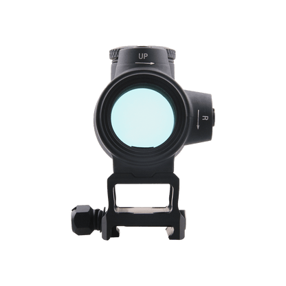 Zielansicht durch das Centurion 1×30 Red Dot Sight mit klarem Sichtfeld und 3 MOA rotem Punkt für schnelle Zielerfassung im Einsatz.