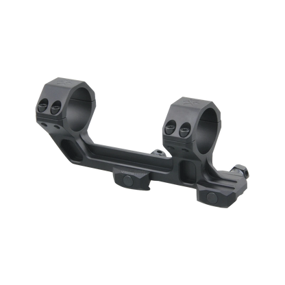Seitliche Ansicht der Cantilever 38mm 20MOA Montage, robuste Aluminiumkonstruktion für präzise Optikmontage auf AR-Plattformen.