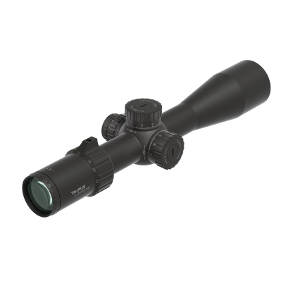 Detailansicht des Tauron 6-24x50 HD MIL Zielfernrohrs mit FFP-Absehen und griffigen Einstellrädern für taktische Präzision.