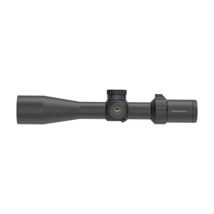 Tauron 6-24x50 HD Zielfernrohr MOA FFP mit robustem Gehäuse und präziser Höhenverstellung für Jagd und Sportschießen.