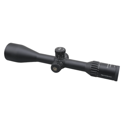 Seitliche Perspektive des Continental x8 3-24x56 SFP Zielfernrohrs mit IP67 Wasserschutz und fein einstellbarem Zoomring.