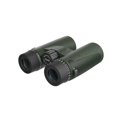 Vector Optics 10x42 ED Fernglas mit ergonomischem Design und Stickstofffüllung für beschlagfreie Sicht in jeder Umgebung.