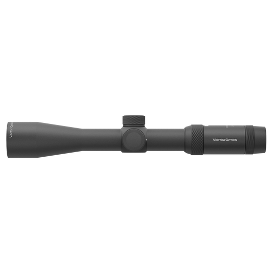 Forester 2–10×40 SFP - Rifle Scope SCOM-02 in seitlicher Ansicht, robustes Zielfernrohr für Jagd mit mattschwarzem Finish und kompaktem Design.