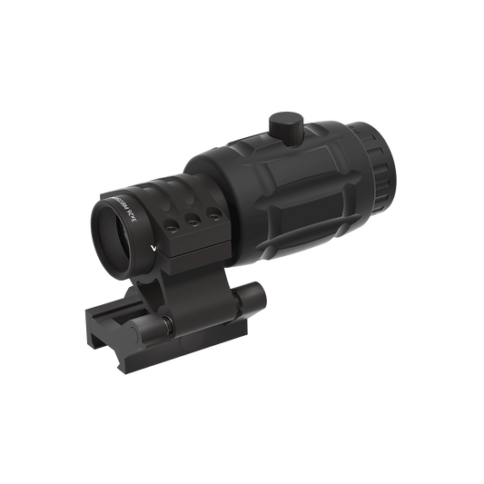 3x Magnifier Maverick SCMF-11 mit robuster Picatinny-Montage in Seitenansicht. Ideal für Reflexvisiere bei dynamischem Schießen.