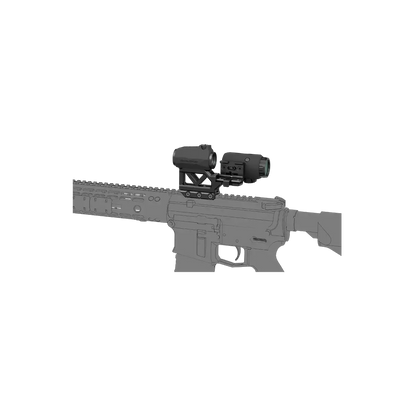 Vector Optics Maverick Flip-Magnifier auf taktischem Gewehr montiert, zeigt perfekte Kompatibilität mit Scrapper Red Dots.