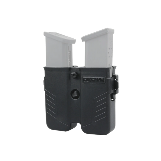 Universal Magazin-Pouch GPPD-01 mit zwei eingesetzten Magazinen, passend für 9mm, .40, .45 Kaliber, ideal für schnellen Zugriff im Einsatz.