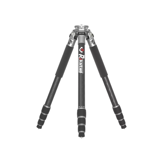 Stabiles Tripod aus Karbon lang (RSCF-T02) von Vector Optics Schweiz mit drei ausgezogenen Beinen für den Outdoor-Einsatz.