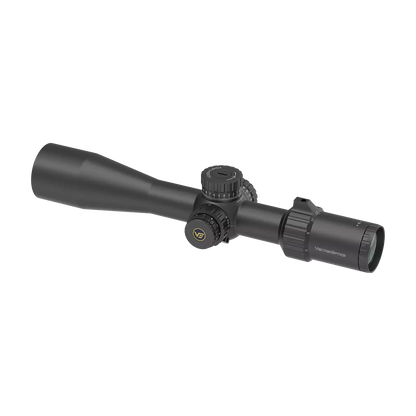 Hochwertiges Vector Optics Tauron 6-24x50 HD Zielfernrohr mit FFP MOA-Absehen und langlebigem Design für Outdoor-Einsätze.
